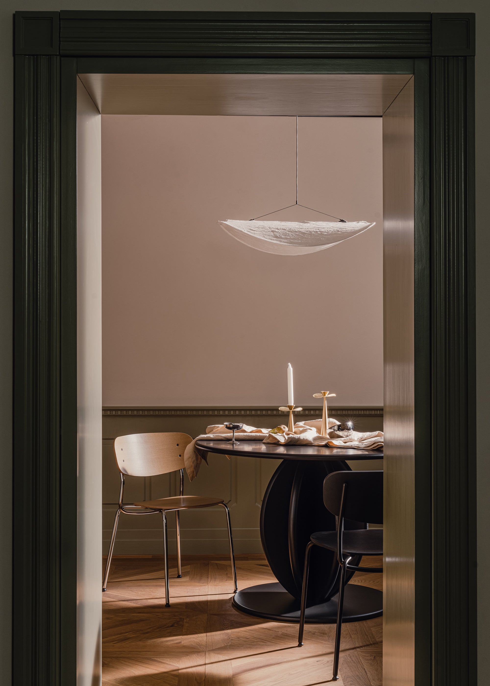 SPLOT chair / Chrome / Natur oak MARCIN LASKOWSKI