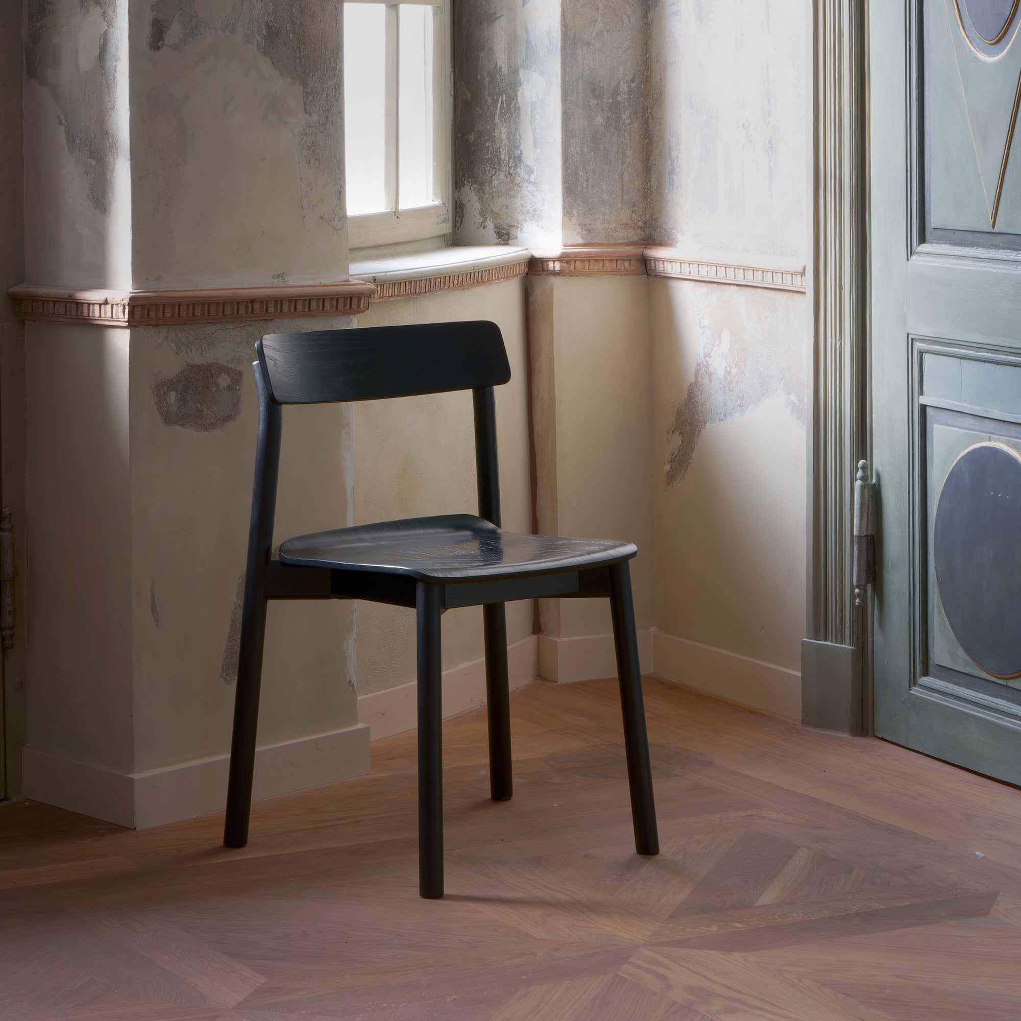 ARCHE chair / Black oak KRYSTIAN KOWALSKI