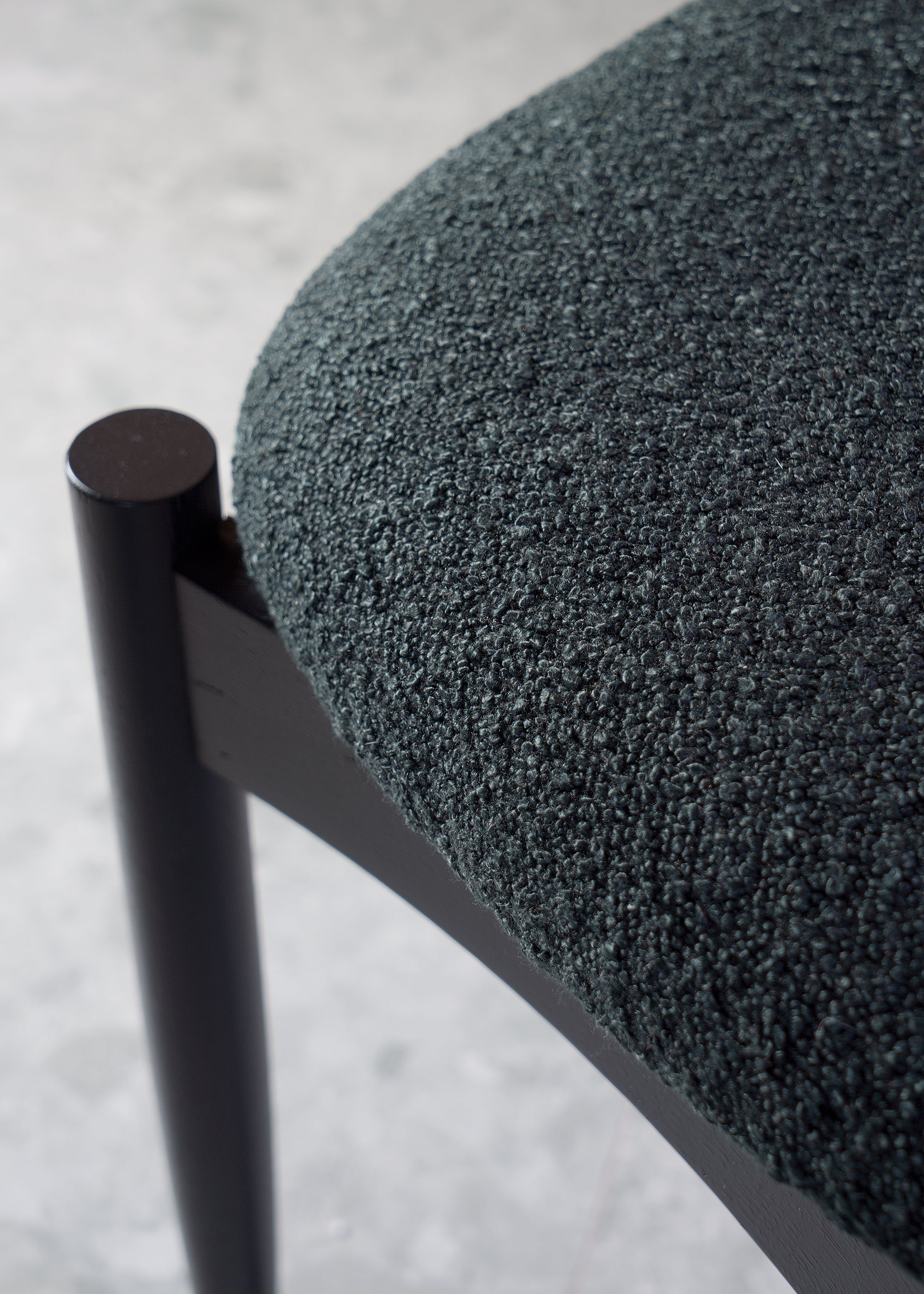 KEMI chair / Black oak TAMO