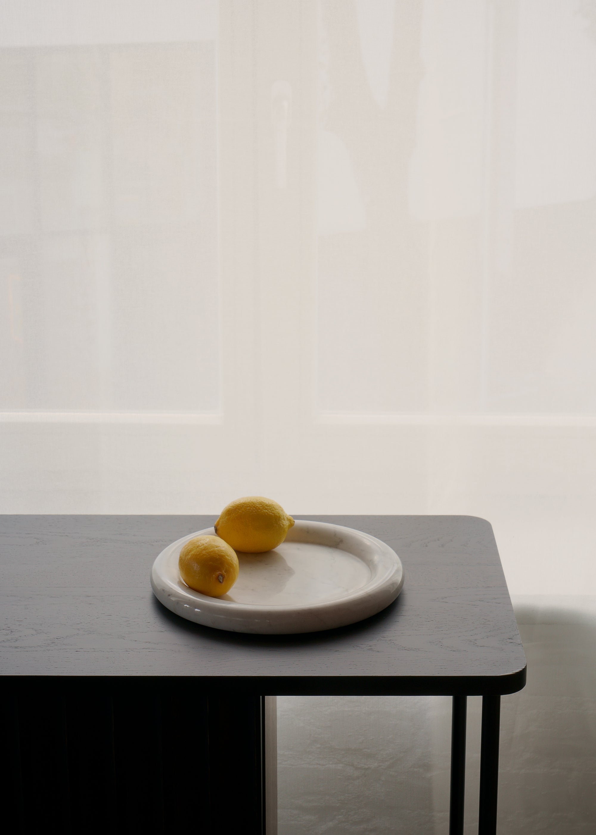 LUVA tray / Carrara TAMO