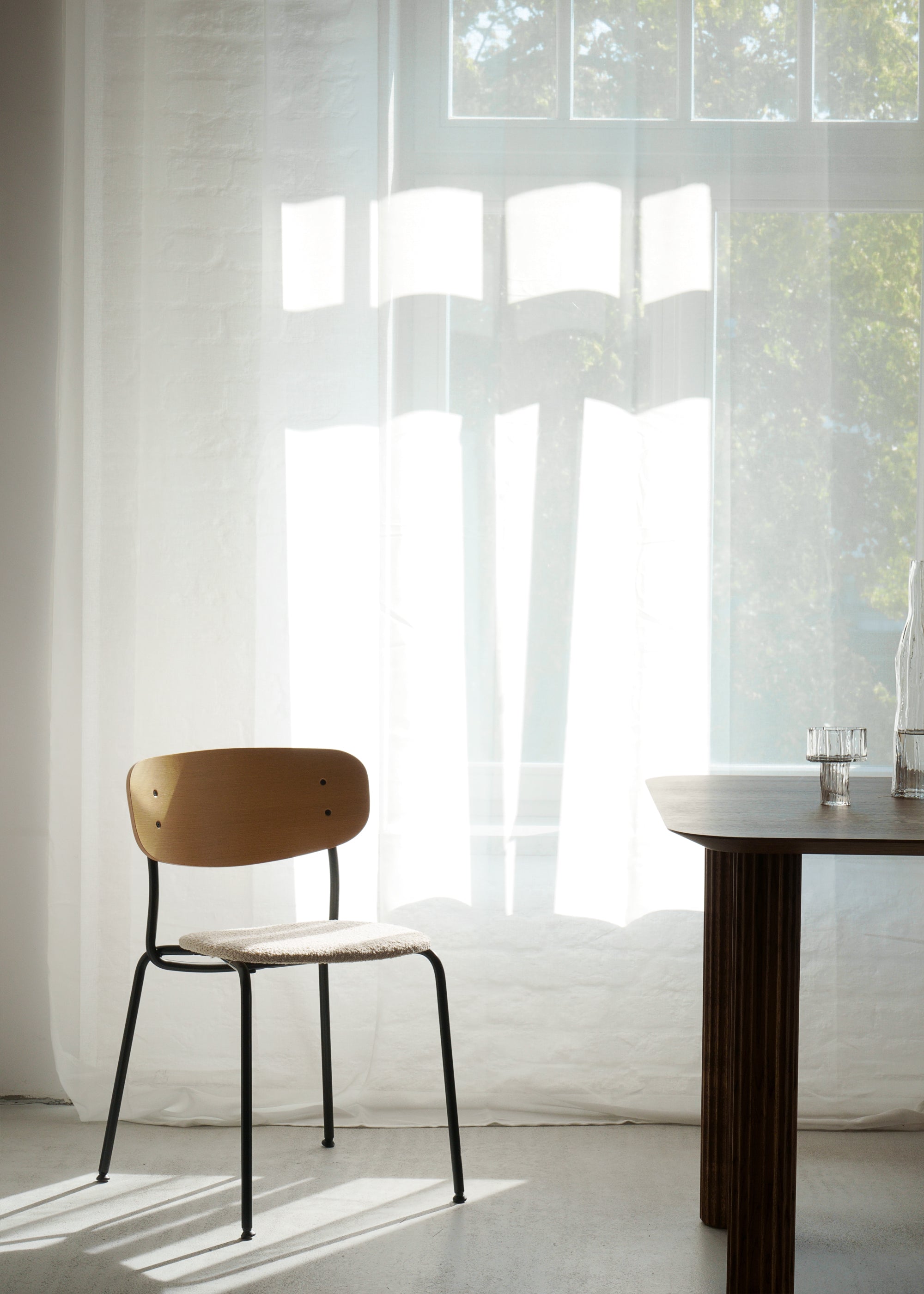 SPLOT SOFT chair / Black / Natur oak MARCIN LASKOWSKI