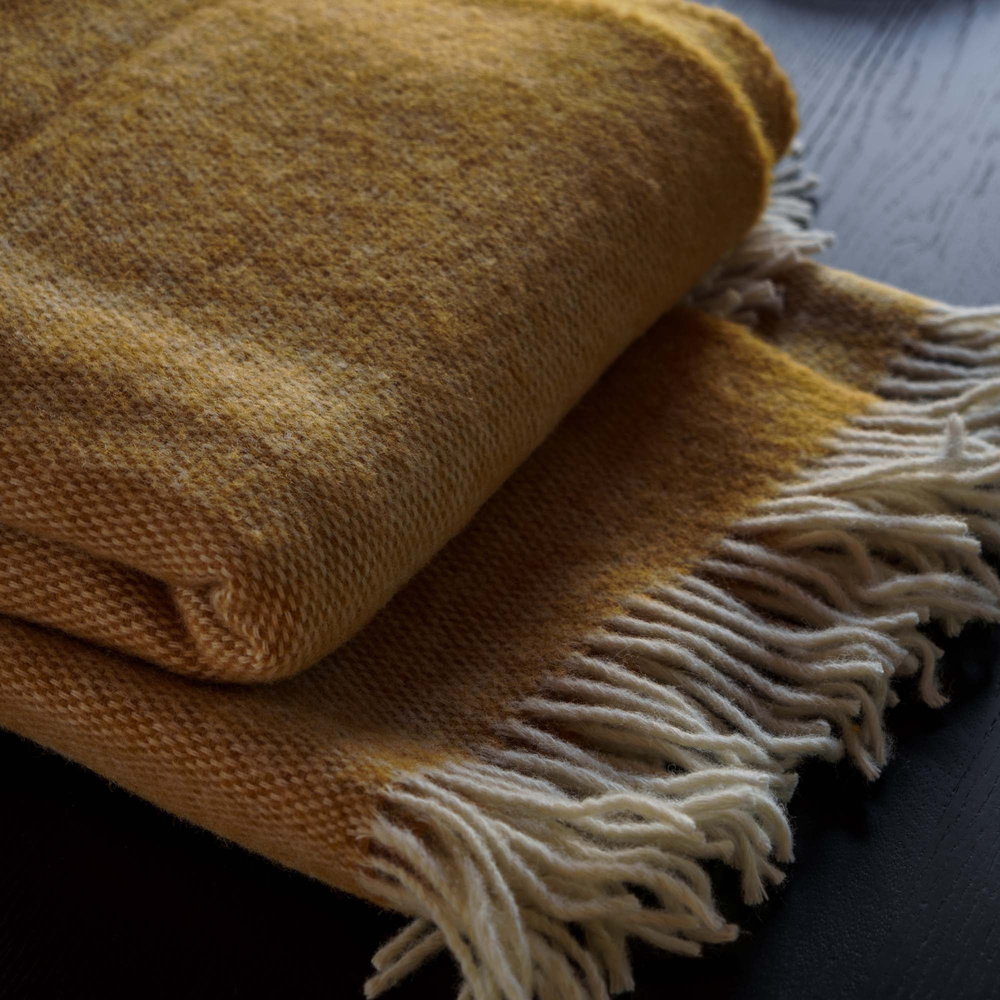 MERI blanket / Saffron TAMO