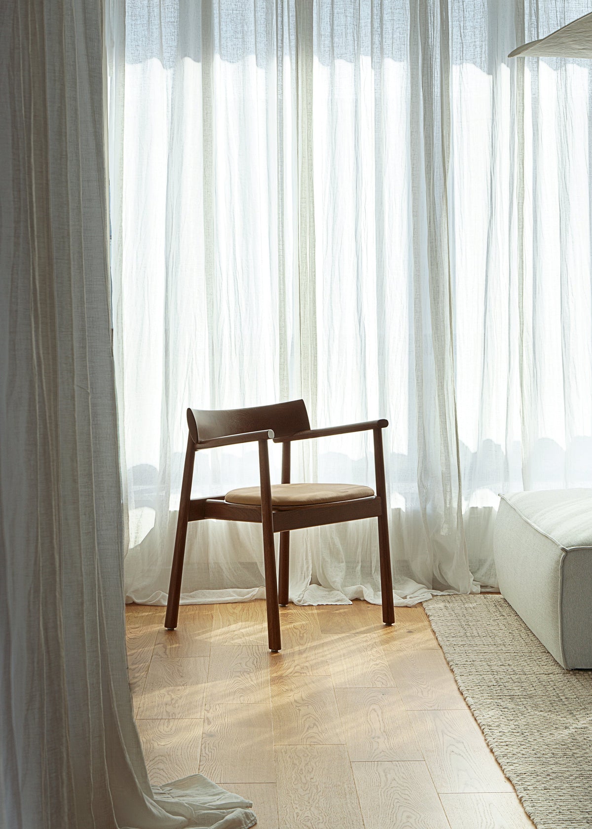 ELIPSA SOFT chair / Dark oak / Leather TAMO